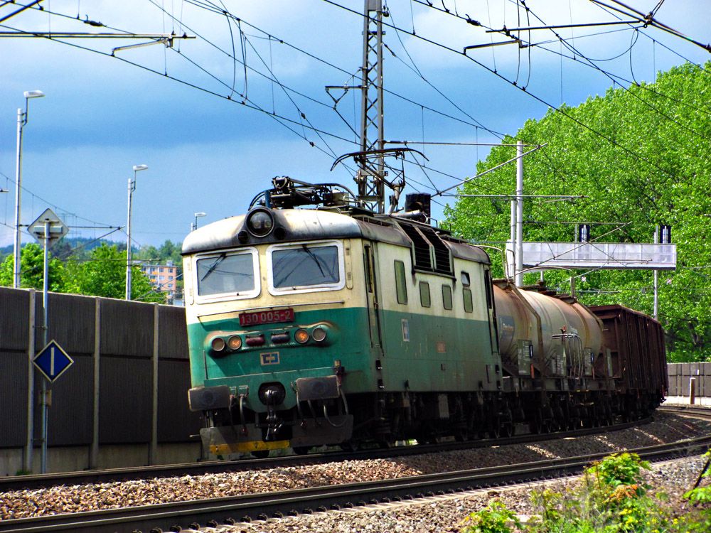 130.005 -2, 22.5. 2013, vjezd do �st. ZnM od �. T�ebov�