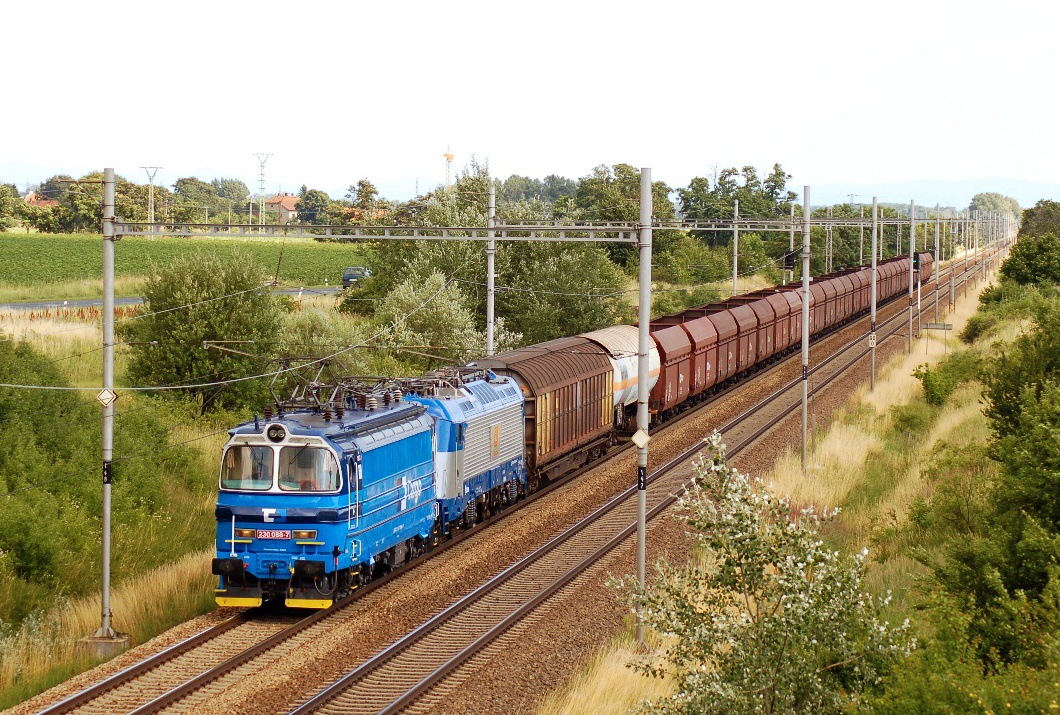 230 088 + 380 003 Beclav - Ladn