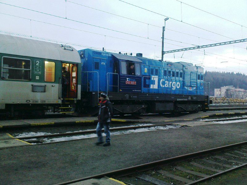 742 300 a Os 7010 v Ostrov�