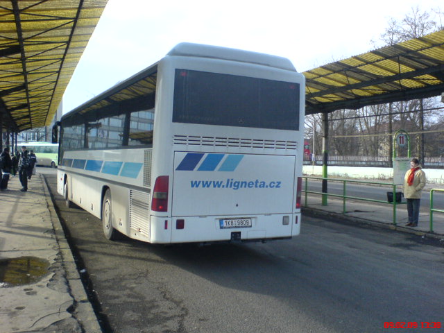 Mercedes-Benz Intouro 1K8 9809 od Lignety na lince do K. Var�