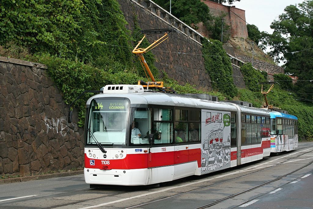 1108+1556, Husova