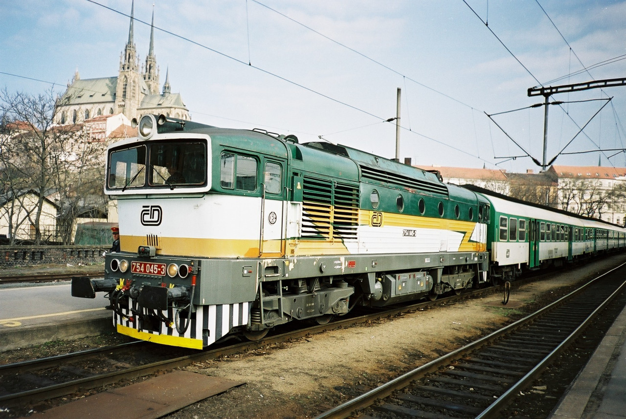 754.045 na Sp do Jihlavy, ve st. Brno hl.n., 12.4.2003
