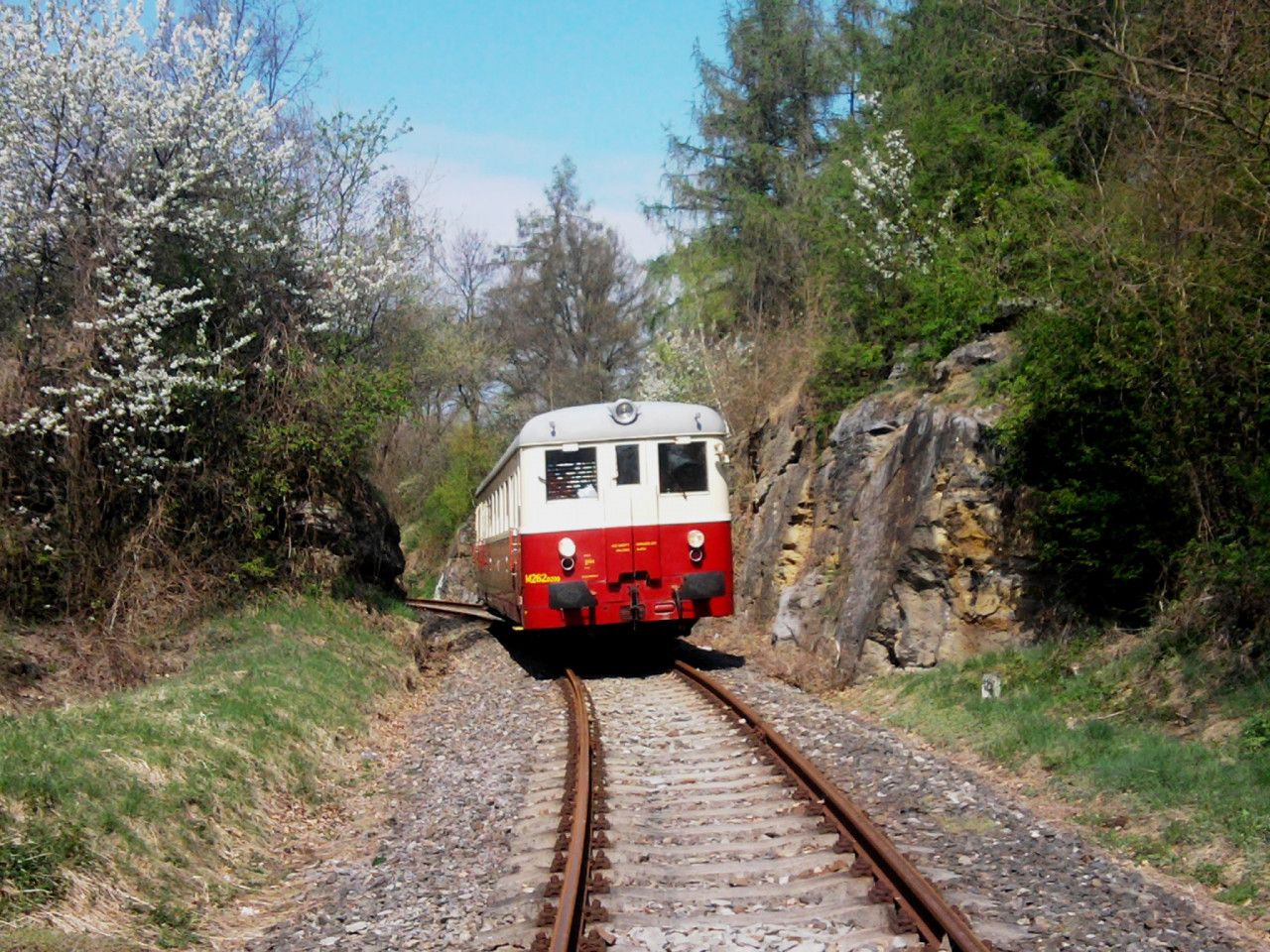 Na trati z Libochovic do Stra�kova