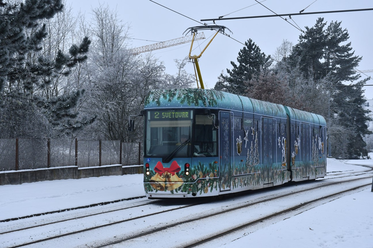 Vánoční tramvaj Plzeň 2022, Plzeň Skvrňany, 18.12.2022