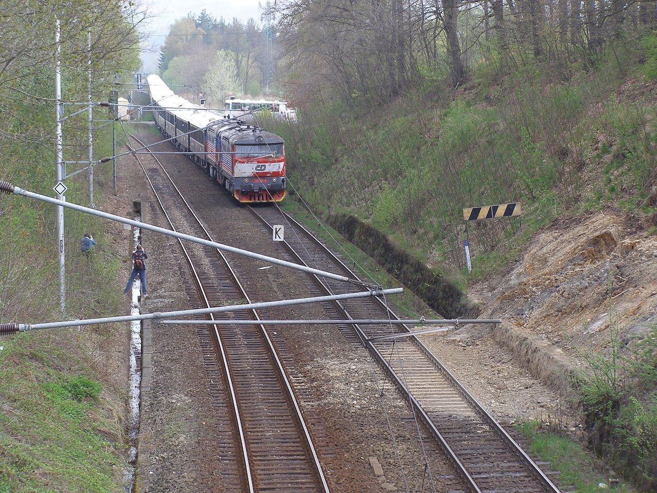 749.018+749.051 v ele Orient Expressu dne 27. dubna 2006 na vjezdu do eskch Budjovic