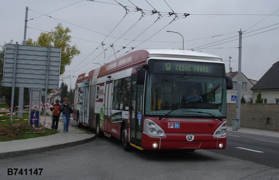 Trolejbus 25TrBT ev.�. 74 v �esk�m Vrbn�m.