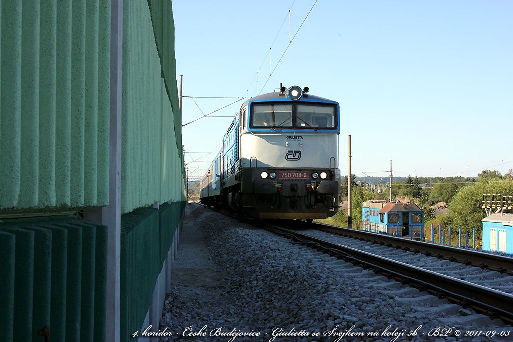 vlaky do Budejovic jezdi uz jen po koleji 5b - 750.704-9 a R 1250