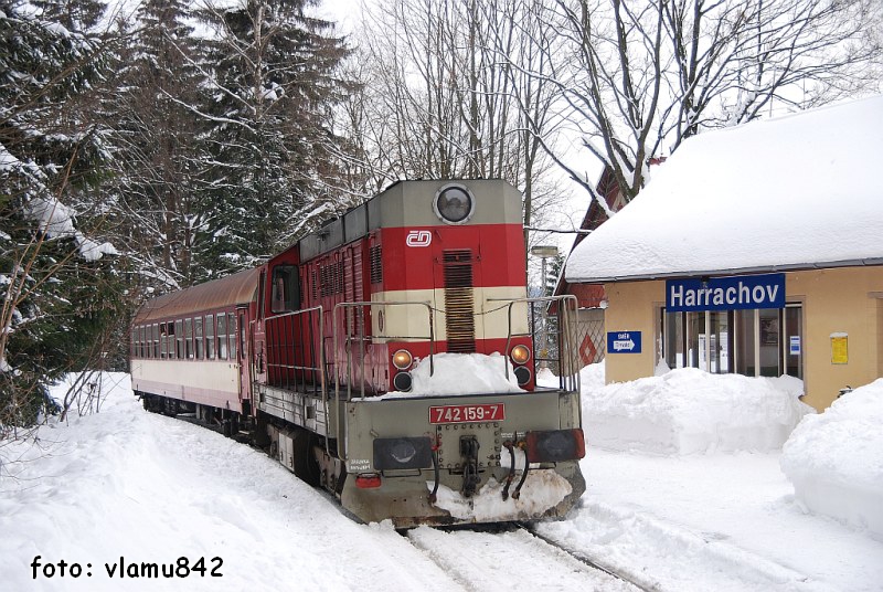 742 159-7, Harrachov, Os 16224, 6.2.2010