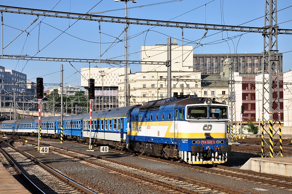 31.5.2011,Praha hl.n.,754.006, R 821