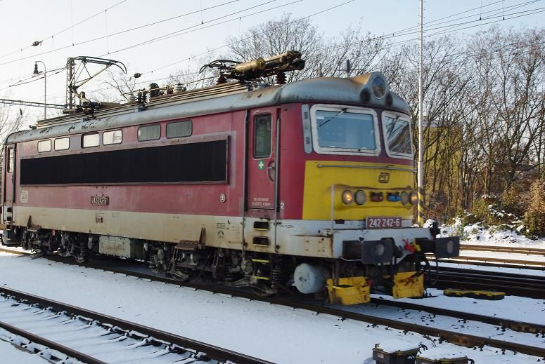242.242 v Plzni ned�le 20.12.2009 podruh�