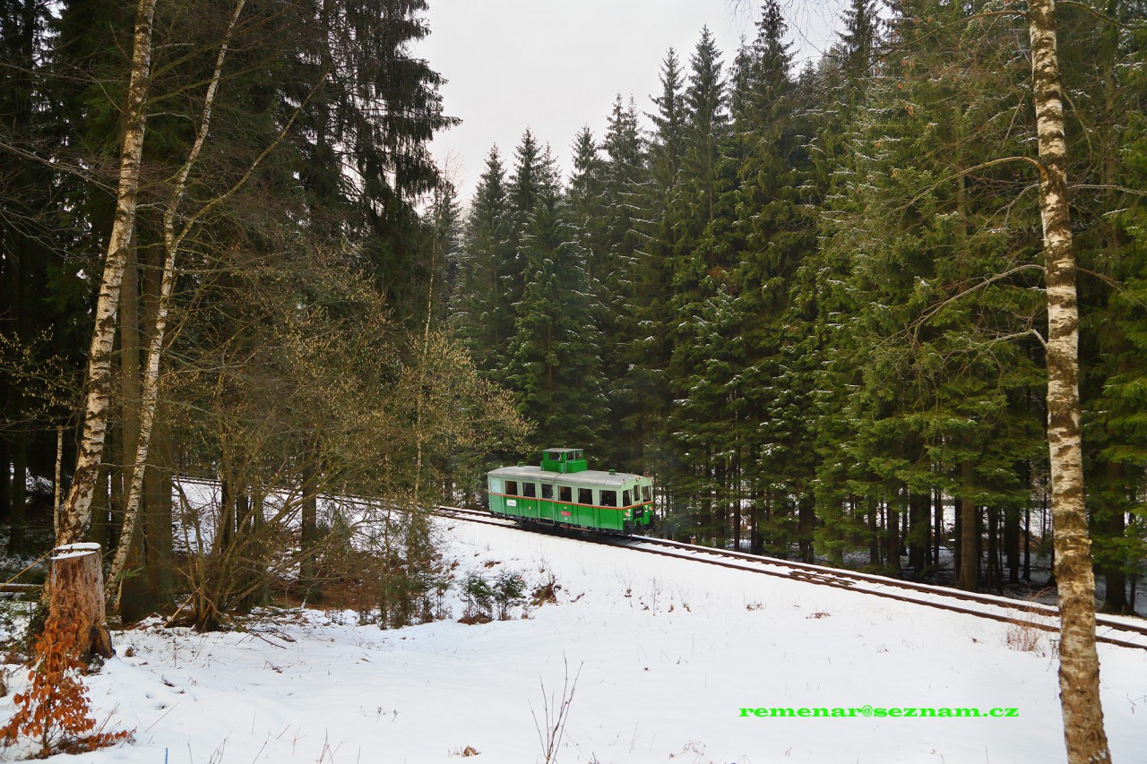 M120.417 