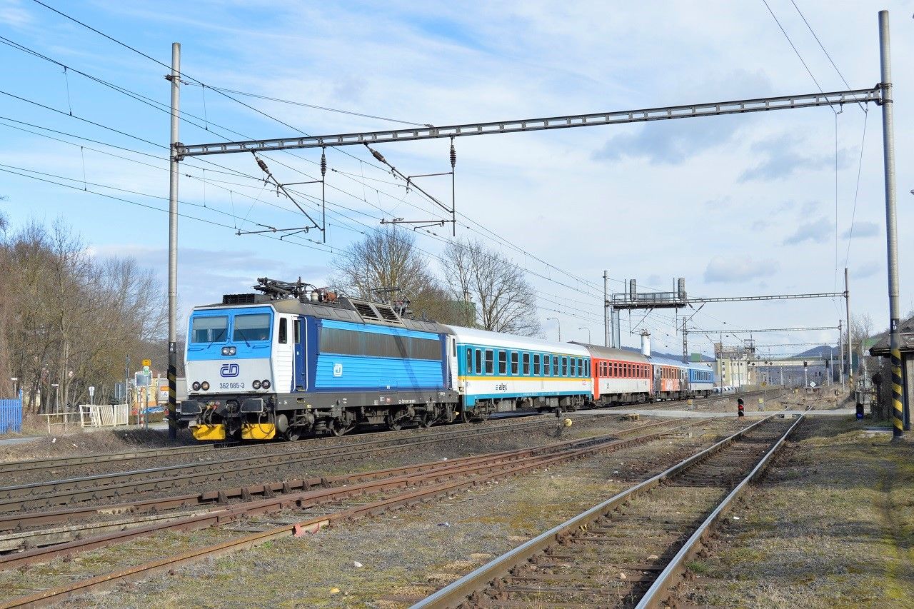 362 085 EX 356 Z�padn� Expres_ Kr�l�v Dv�r 12.2.2018
