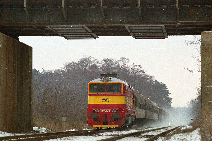 750.213 u ken Vlry s Ferdinandkou v lednu 1995 (Os 4112)