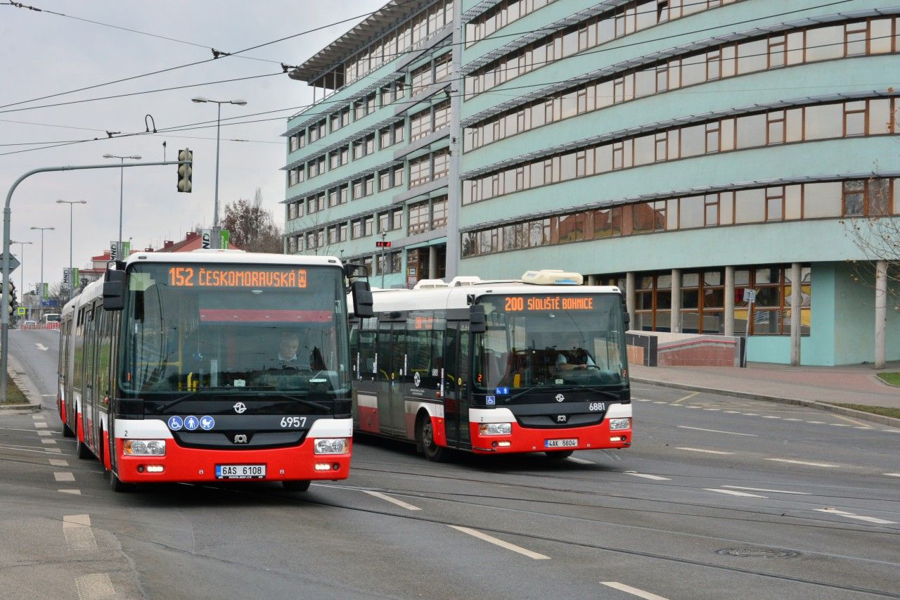 6957 a 6881