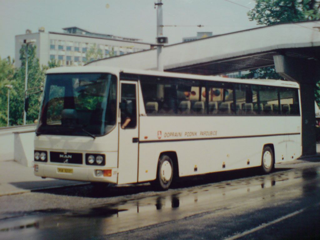docela historicka fotka l�vky a misto kde ted stoji afi palac