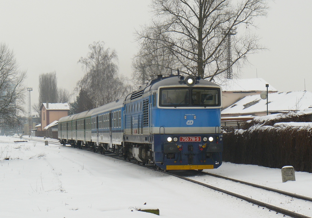 750 718-9 Olomouc(29.1.2013,Os 13719,foto-Ale Krka)