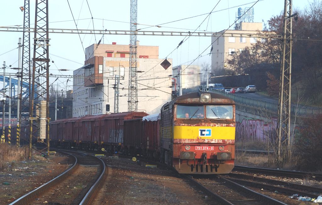 751 374 - 0 Praha Vr�ovice 26.1.2012 postrk Mn