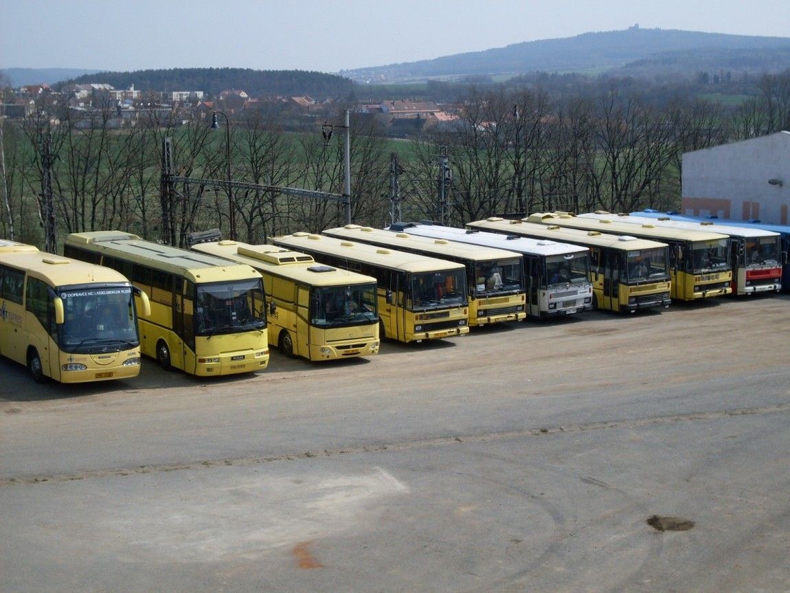 Autobusy DT-Expresu na novm parkoviti