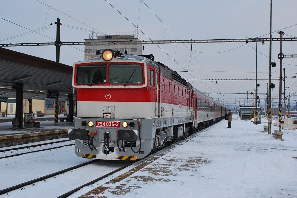 754 036, R 932 