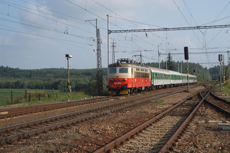 242 210-3 K�i�anov sm�r �d�r nad S�zavou