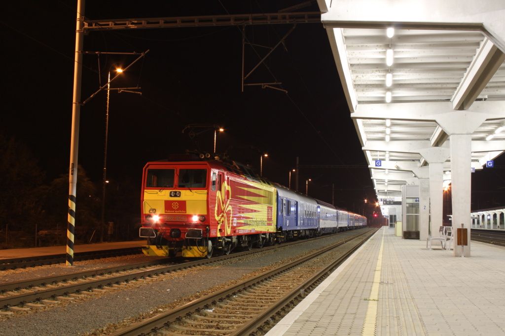 Odstaven� souprava v Pie��anech