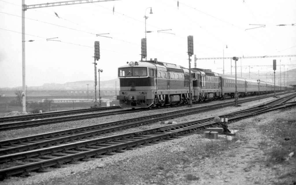 T 478.3051+4039 Ex177 Brnnsk drak 6.2.1988