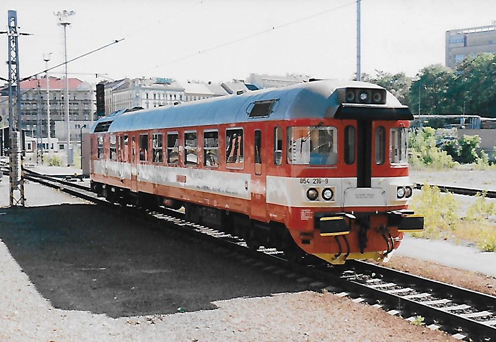 druh� rekonstruovan� kus.216 Praha Hl.n.13.5.2000