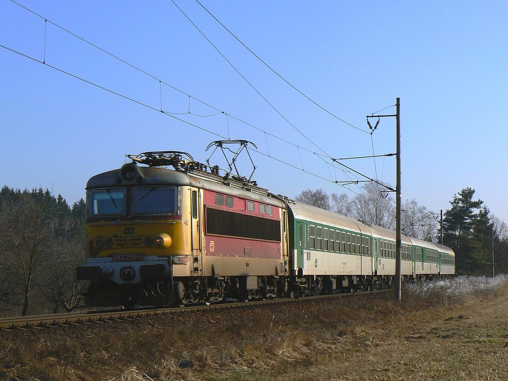 242.256 - R924
