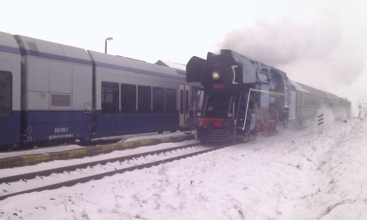 Spi�sk� Bel� zast�vka - k�i�ov�n� s parn�m vlakem