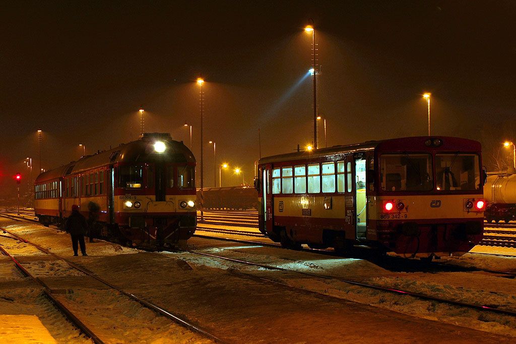 854.004 a 809.342 - n�dra�� Neratovice