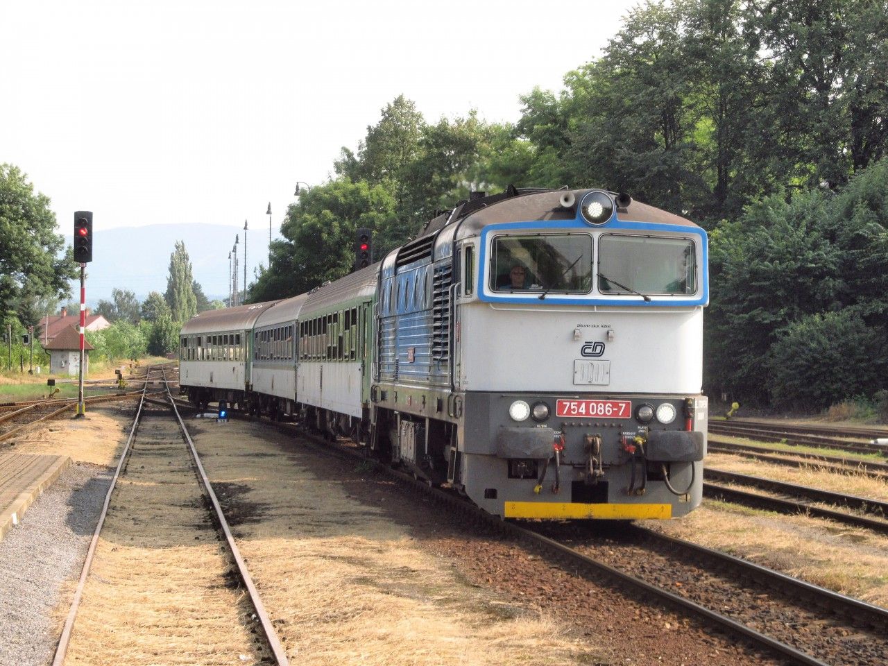 Os vlak z Frenttu do Ostravy (s lok. 754.086) pijd do st. Frdek-Mstek, 27. 8. 2017