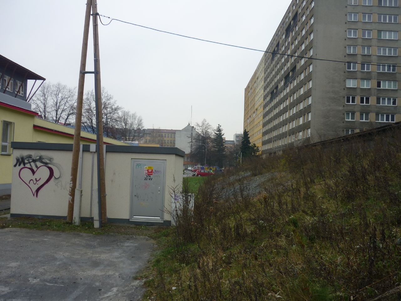 Pod valem vedla vle�ka. Na valu je dodnes hlu�ina z dolu