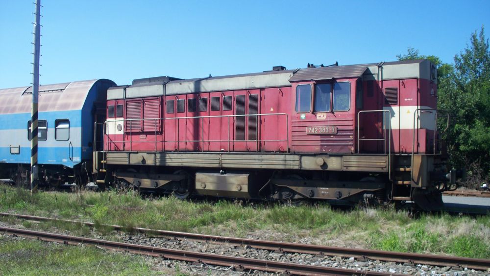 742 383-3 Zru n/Sz. - vlak pipraven na Sp 1832 