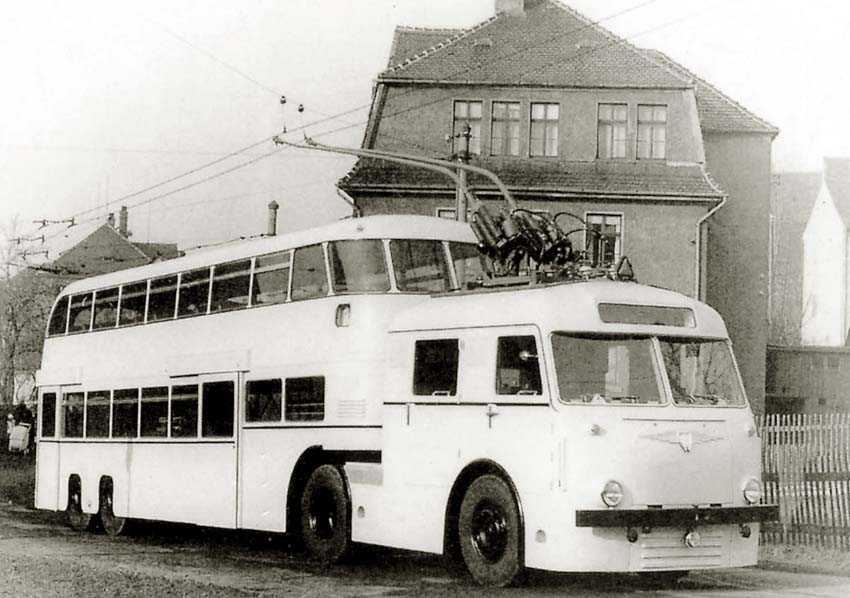 D trolleybus Der VEB IFA Kraftfahrzeugwerk Ernst Grube in Werdau entwickelte 1953 fr die BVG Ost 