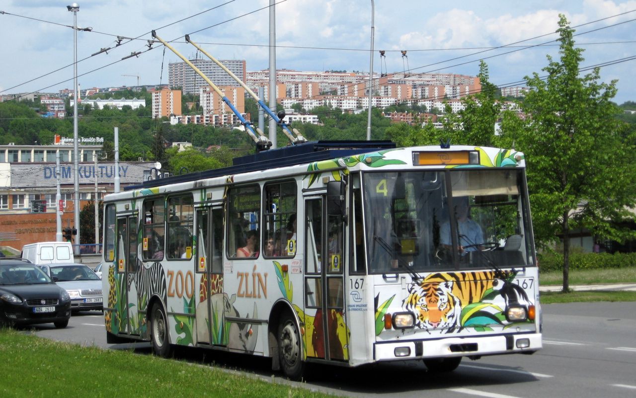 Zoologick� trolejbus s panoramatem Ji�n�ch svah� v z�dech [10.5.2012 - 13:57]