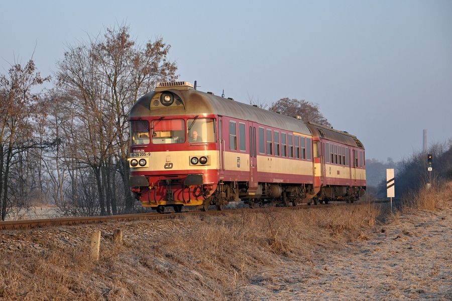 26.2.2011 , V�ejany , 80-29 205 + 854.205 , R 1109