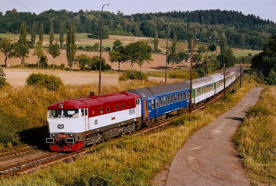 R 420 Excelsior za dob vozby lokomotiv r 749 na trati Kada-Karlovy Vary