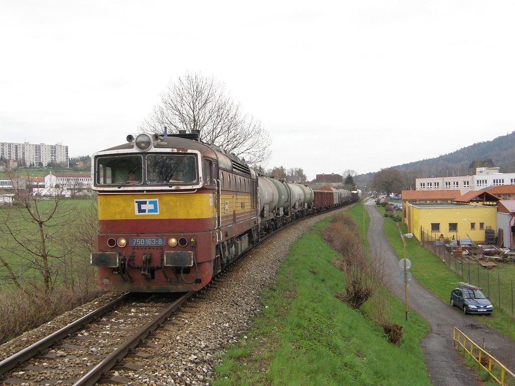 750-163 za Turnovem - m�sto 15.4.2010 foto-M.�ich