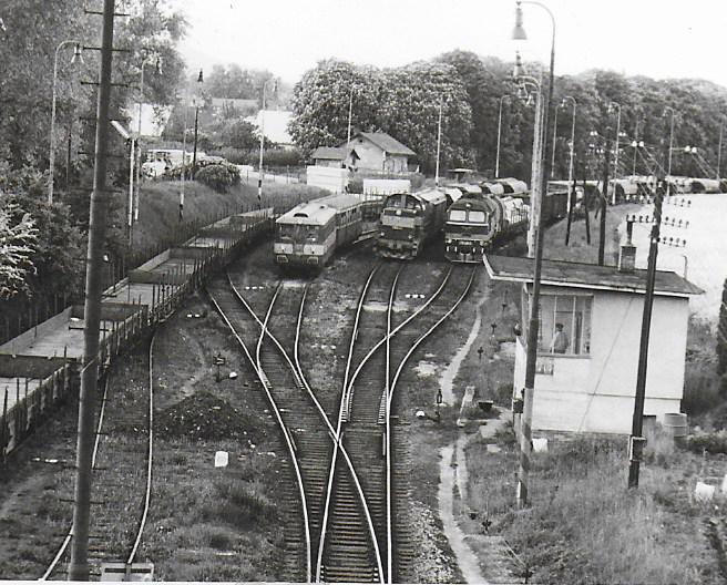 830 065 jako Mos 9519 Liberec-Praha Vyso�any odj�d� z Mnichova Hradi�t� ve 20.21h 1990