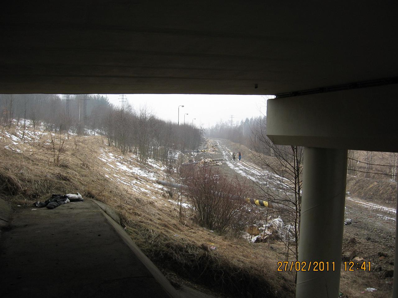 N pli poveden zbr na konec trati pod mostem na Svatavu.