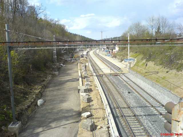 Pohled do stanice z mostu nad eranskm zhlavm