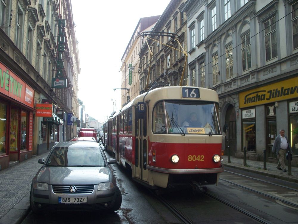 8042 + 8020 (16) - Lidick� ul. (4.6.2012)