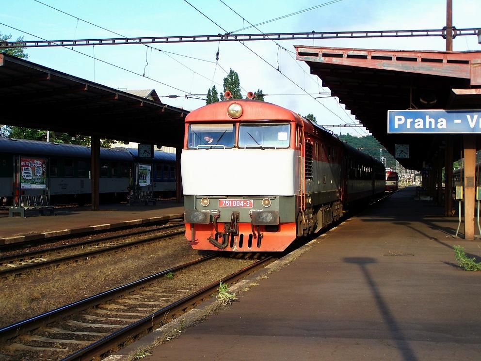 751.004 - Sp. 1940 - Praha Vrovice - 3.6.2011.