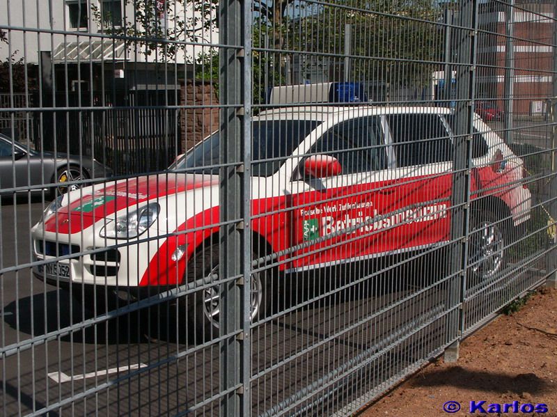 Porsche Cayene, nejrychlej�� sanitka, kterou jsem vid�l