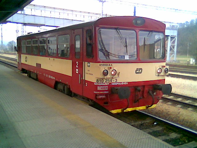 M001