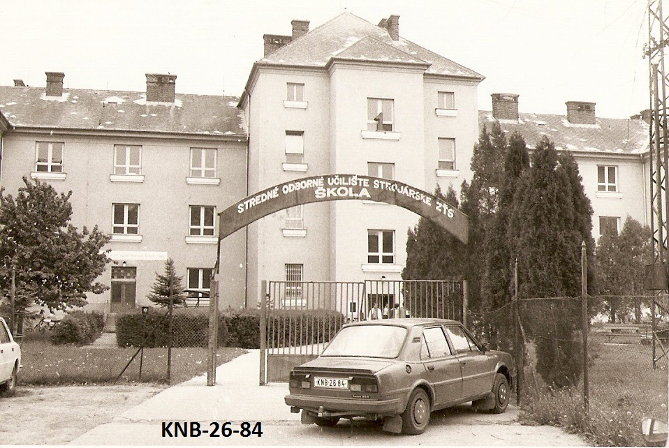 KNB-26-84; pri bvalom Strednom odbornom uiliti strojskom ZS v Komrne.