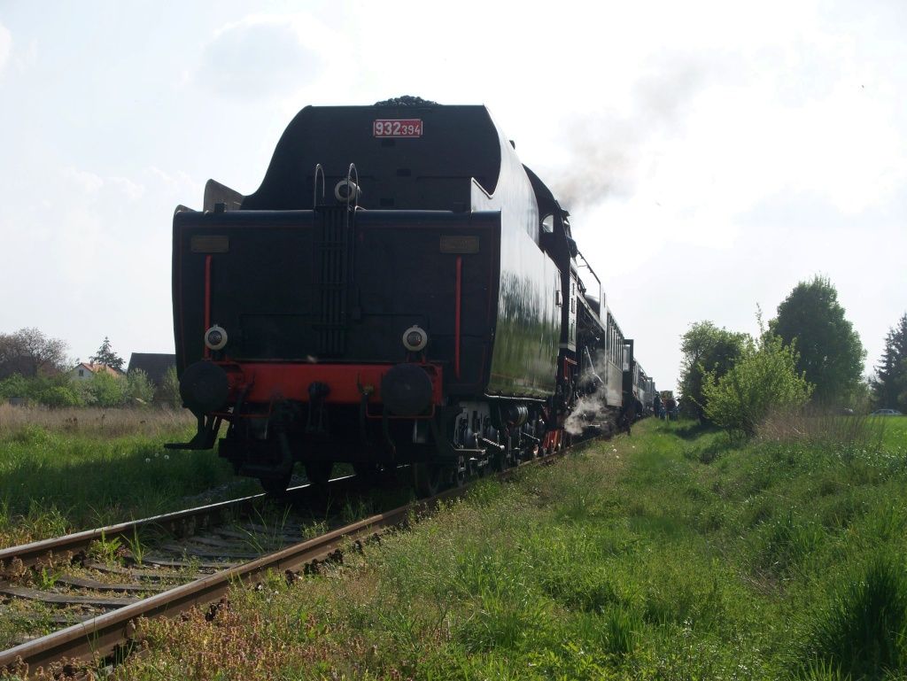 Parn vlak ve Ctinvsi ped odvozem nvtvnk psk pouti (27.4.2014)