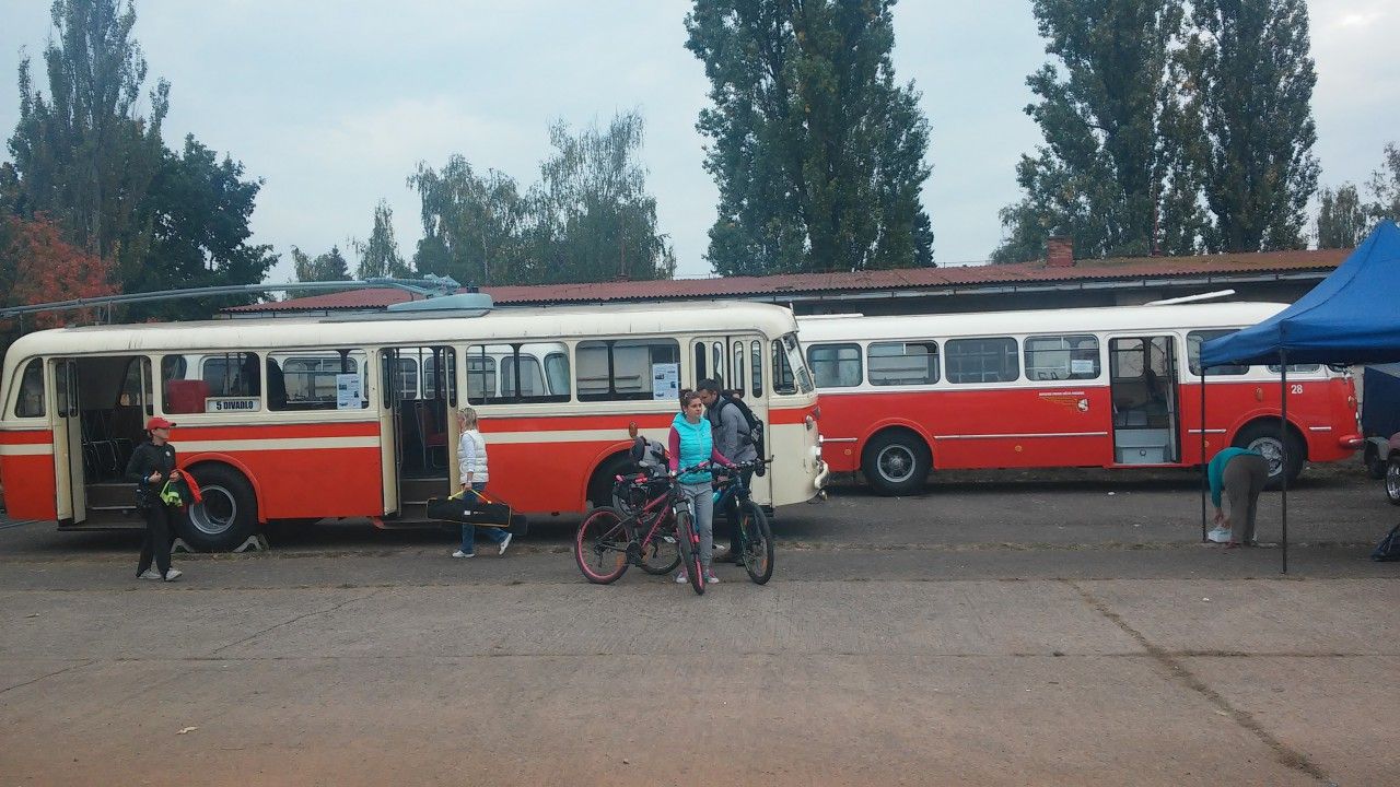 Trolejbus koda 8Tr z roku 1960.