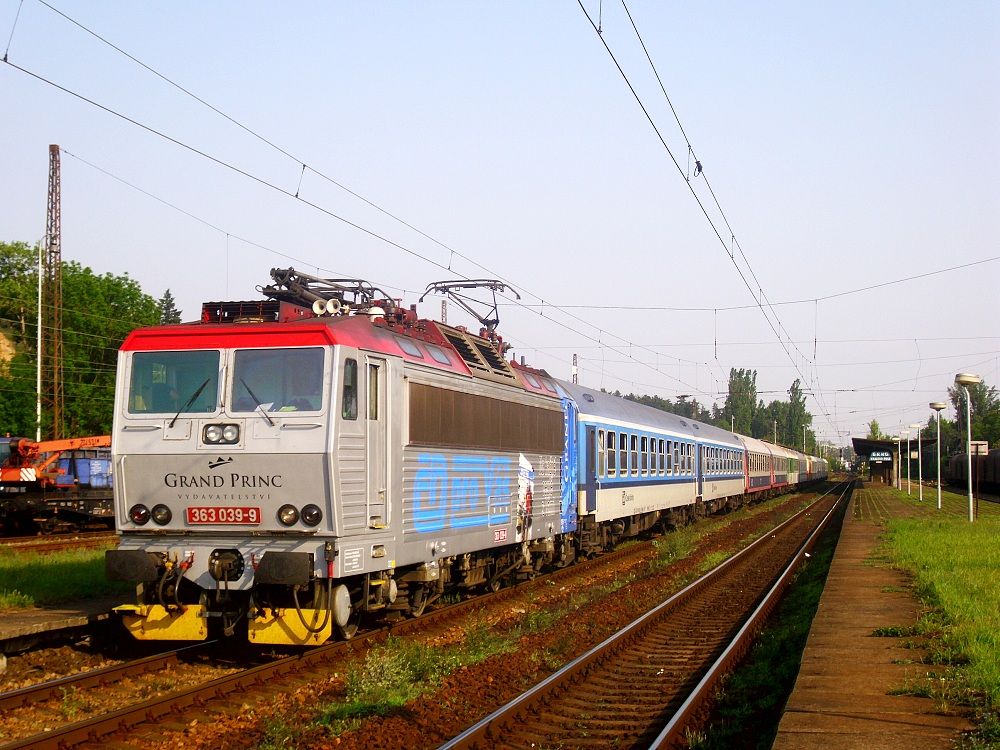 363 039 na spojen�m R+Os v Kr�lov� Poli