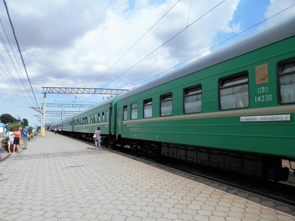 Lugovaja, vlak 385Щ BikekNovosibirsk